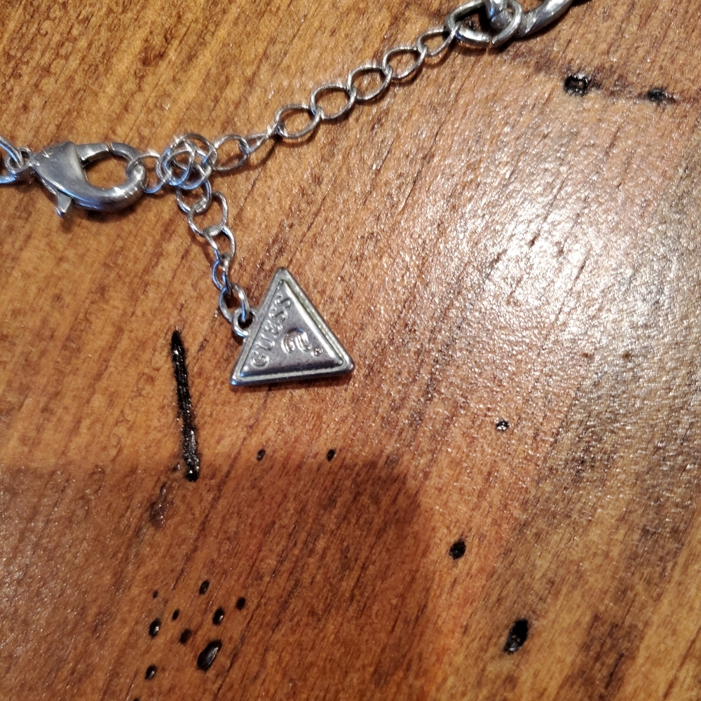Guess chocker - Picture 3 of 4